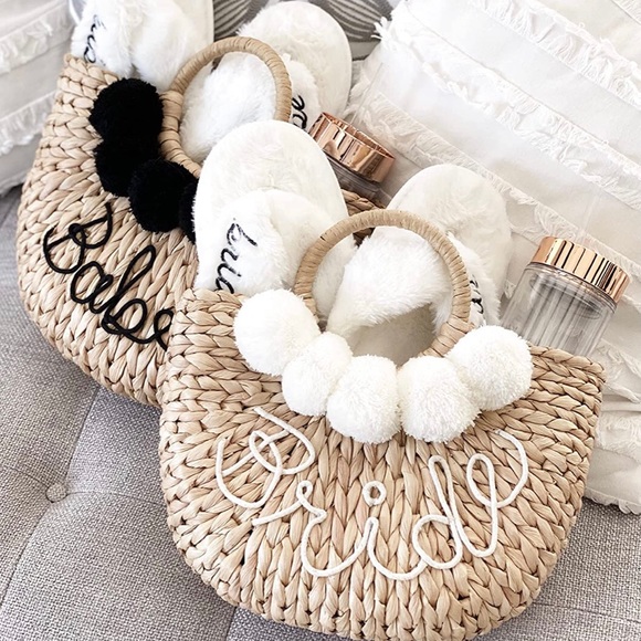 Bride Straw Purse - Bridal Shower Gift Ideas - Gift for the Bride - Picture 1 of 4